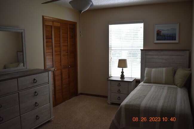 Upstairs Bedroom (Twin) - 3126 Station Ct