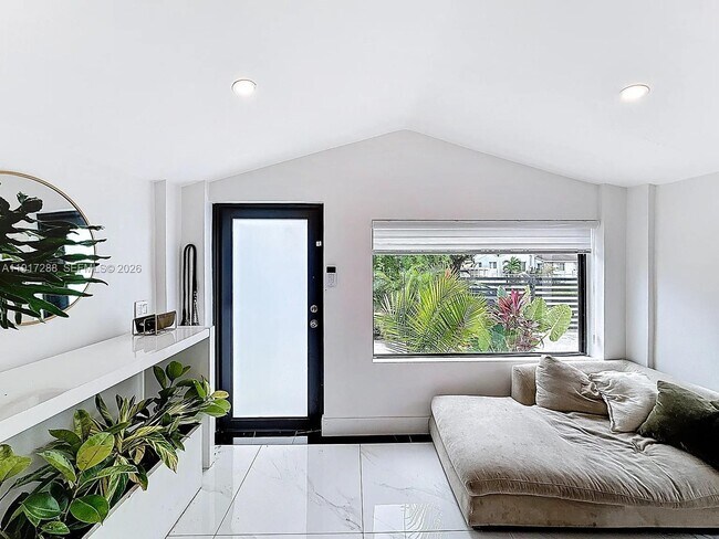 Building Photo - 1367 NW 41st St