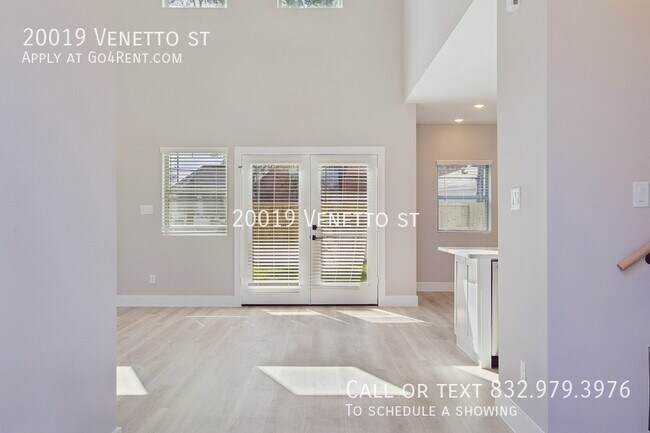 Building Photo - 20019 Venetto St