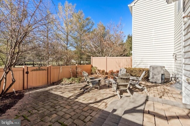 Building Photo - 5 Trewbridge Ct