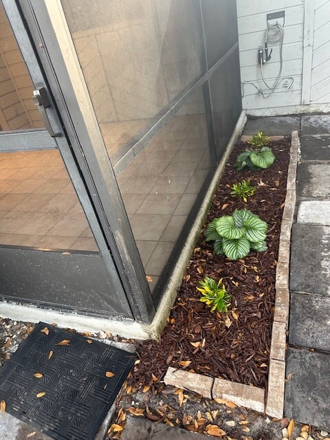 Building Photo - 3801 Crown Point Rd