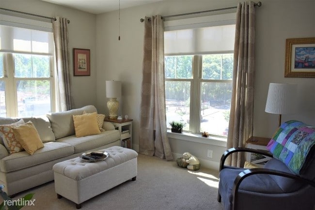 Building Photo - 215 Promenade Vista Street