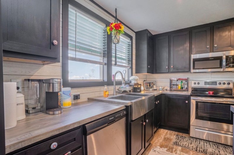 Building Photo - 3824 Wayside Rd