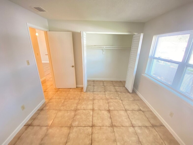 Building Photo - 135 Sand Pine Cir