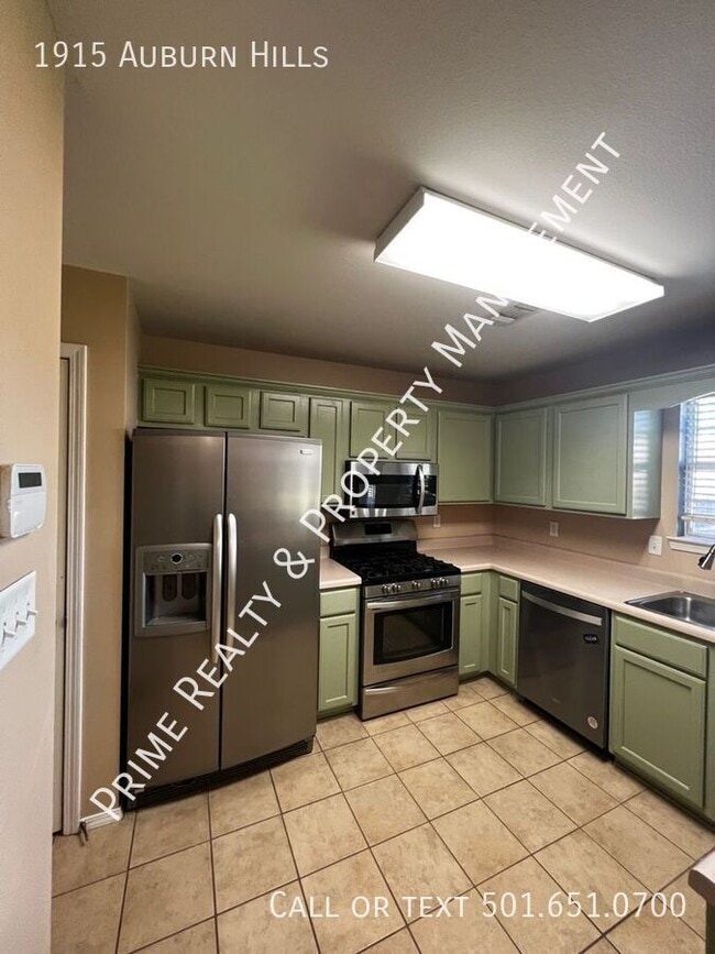 Building Photo - 1915 Auburn Hills Dr