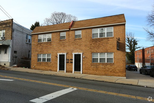 Primary Photo - Glenwood Court Apartments