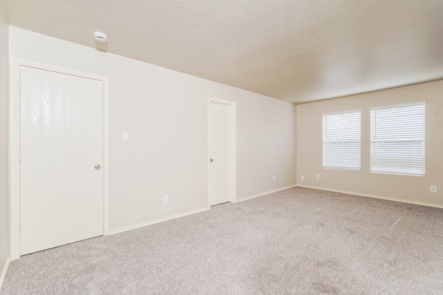 Building Photo - 3818 Amber Chase