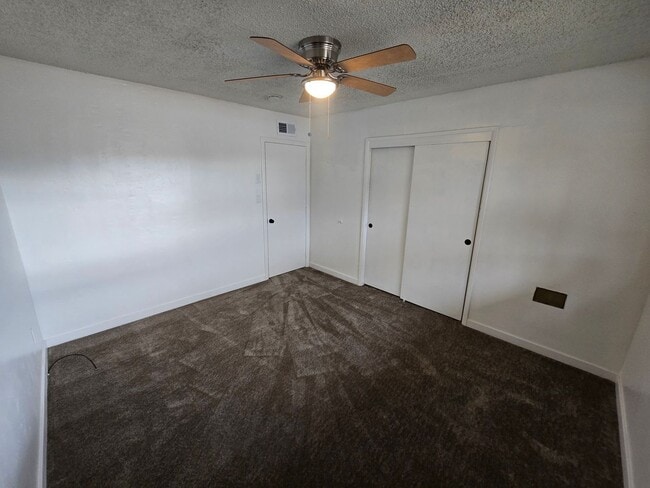 Building Photo - Spacious 3-Bedroom, 2-Bathroom Home on a Corner Lot