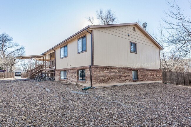 Building Photo - 1244 Maple St