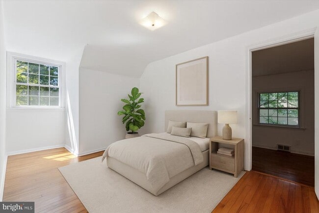 Building Photo - 433 Haverford Rd