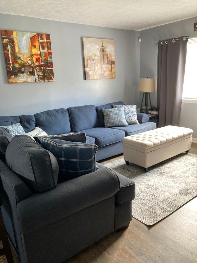 Living room - 95 Woodlands