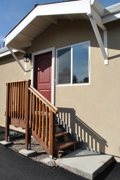 Building Photo - 21391 Locust St