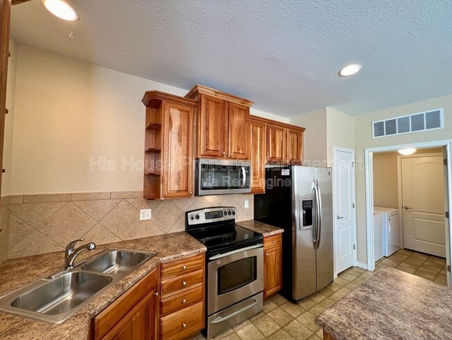 Building Photo - 5551 W 29th St