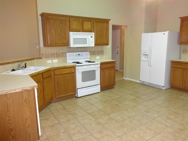 Building Photo - 1051 Wood Stream Dr