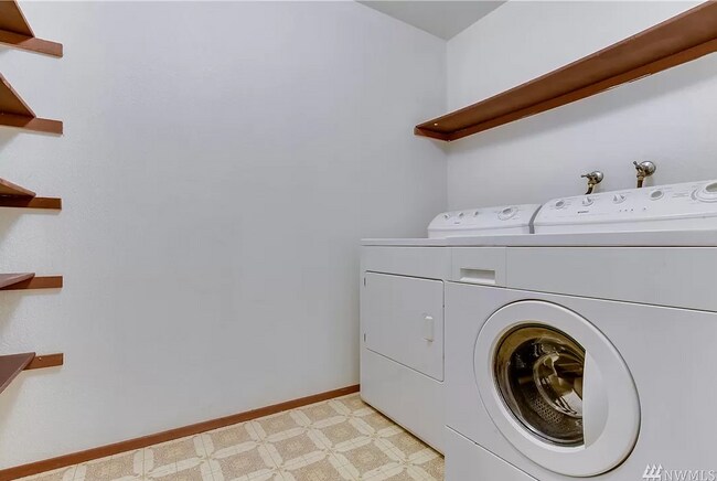 laundry room - 8112 145th Ct NE
