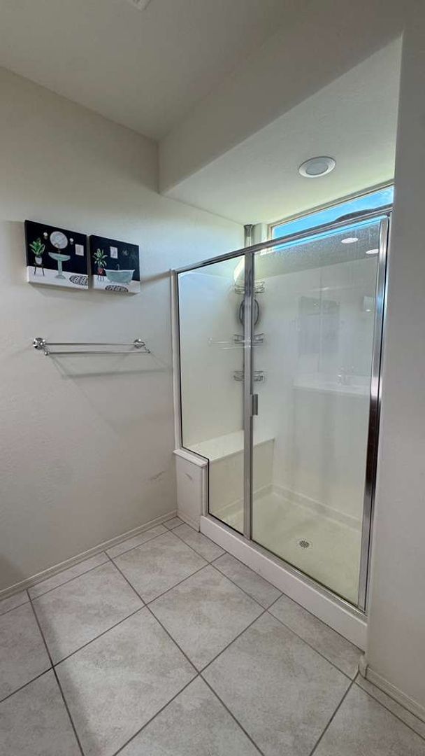 Building Photo - Home for rent