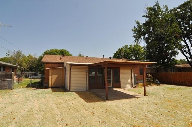 Building Photo - 402 E Carolyn Dr
