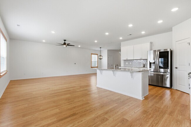 Building Photo - 3153 Chaplins Trce