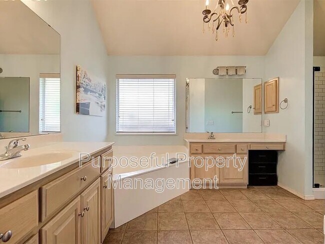 Building Photo - 7320 Stinchcomb Dr