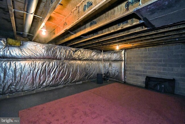 Building Photo - 201 Beacon Ct