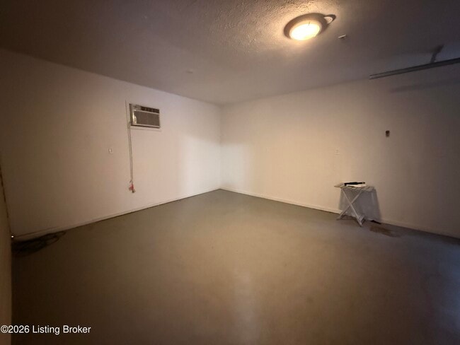 Building Photo - 2009 Sunbeam Rd