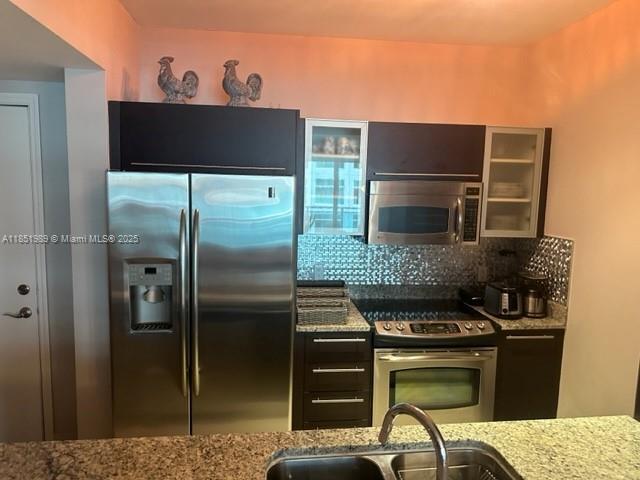 Building Photo - 950 Brickell Bay Dr