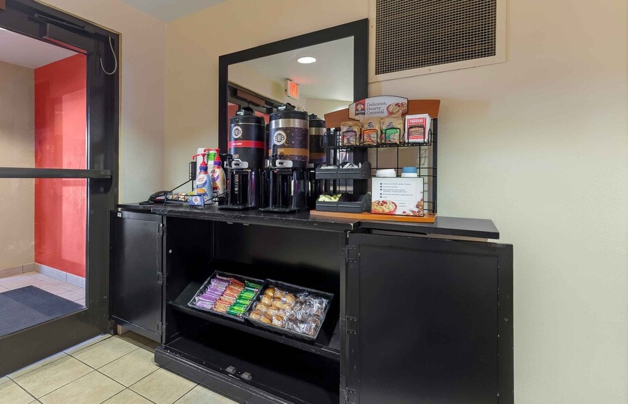 Building Photo - Furnished Studio-Washington, D.C. - Herndon - Dulles