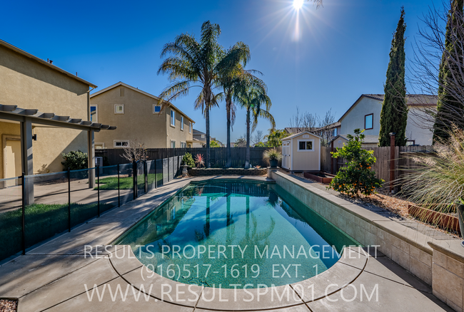 Building Photo - Beautiful Updated West Park Home with Salt...