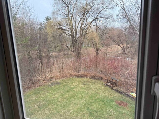 Building Photo - L4 Stonehedge Dr