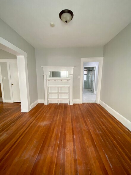 Building Photo - 14 Belknap St