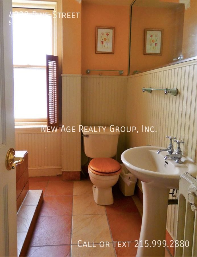 Building Photo - 4238 Pine St