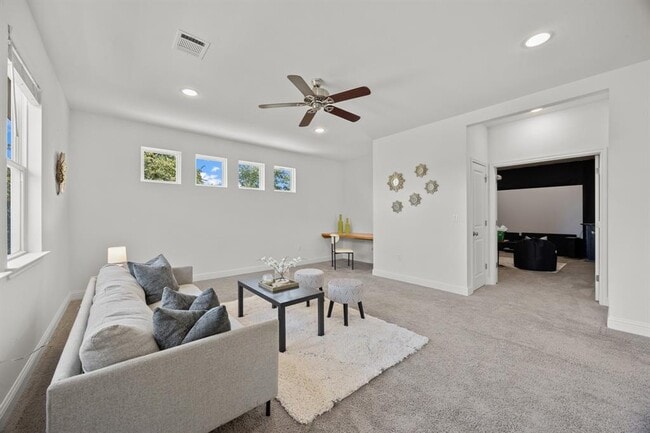Building Photo - 5305 Mandevilla Dr