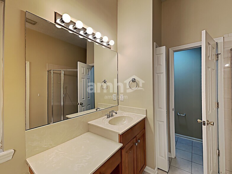 Building Photo - 1333 Sylvie Ln