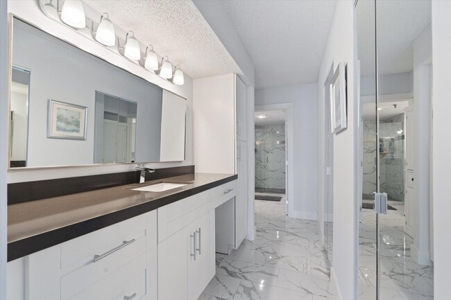 Building Photo - 3115 S Ocean Blvd