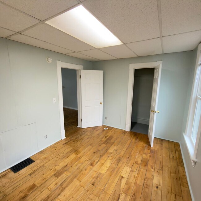 Building Photo - 1555 Broadway Ave NW