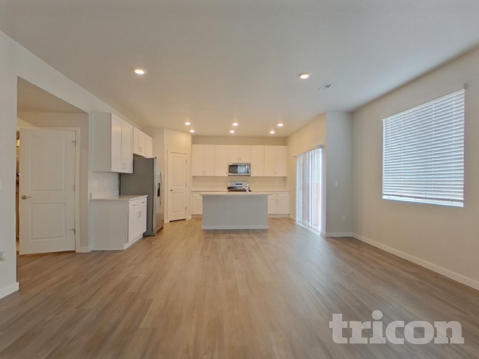 Building Photo - 1384 Orchard St