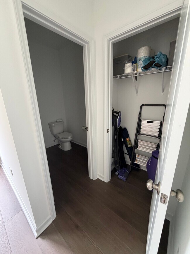 Building Photo - 3210 Gypsum Dr