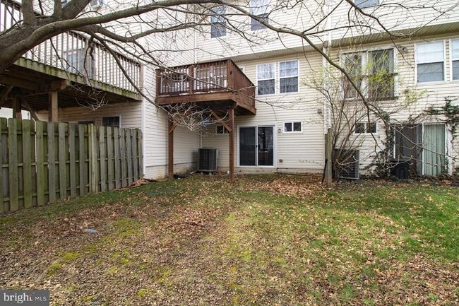 Building Photo - 113 Aero St