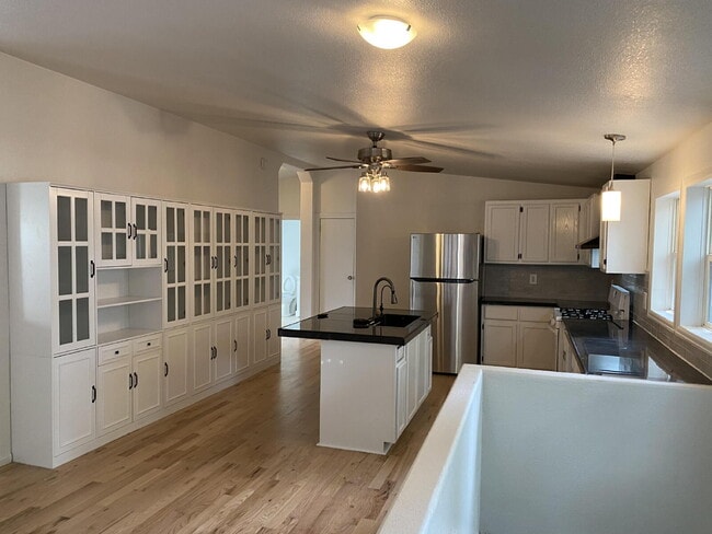 Building Photo - Available Now! "Spacious 3-Bedroom Retreat...