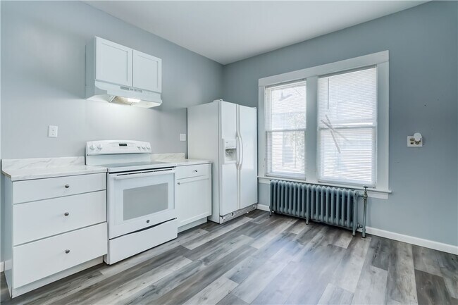 Building Photo - 590 Garson Ave