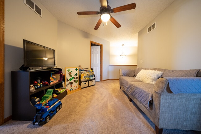 Building Photo - 10803 Kingsfield Ln