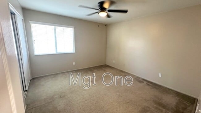 Building Photo - 8431 Newburgh St