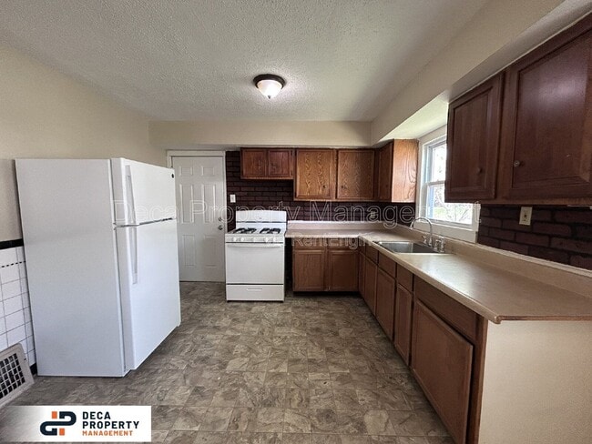 Building Photo - 5318 Winslow Dr