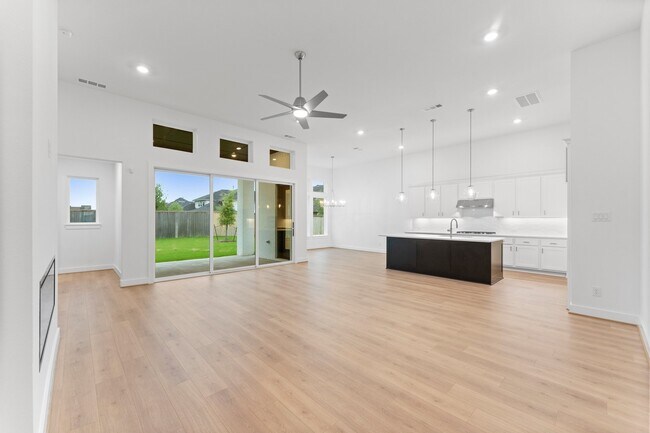 Building Photo - 26915 Longwood Ledge Ln