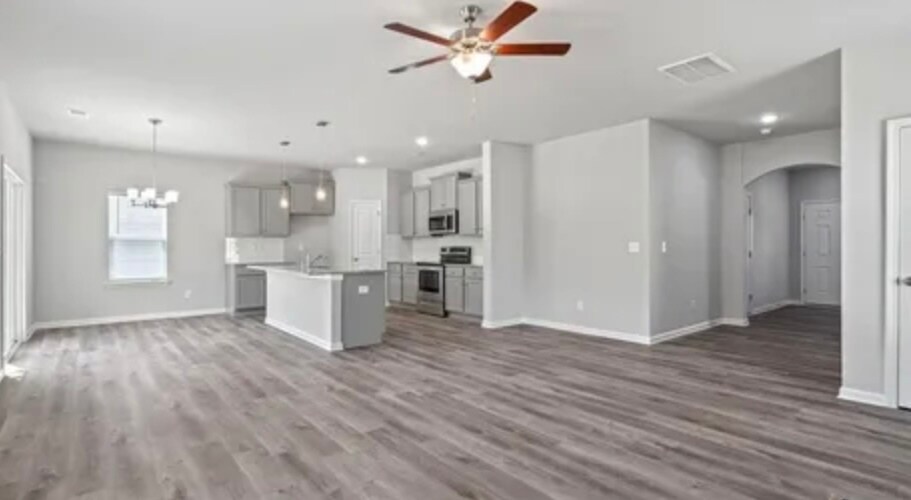 Building Photo - 2129 Clapham Ct
