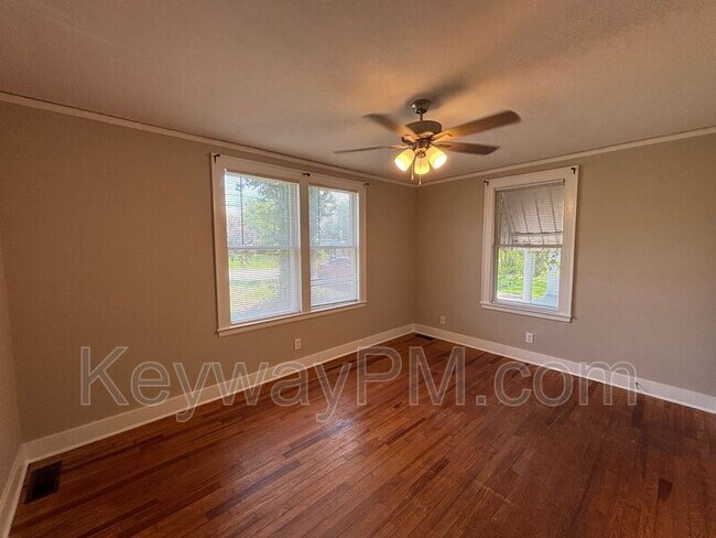 Building Photo - 2164 Telfair St