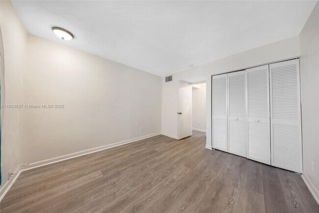 Building Photo - 8701 SW 141st St