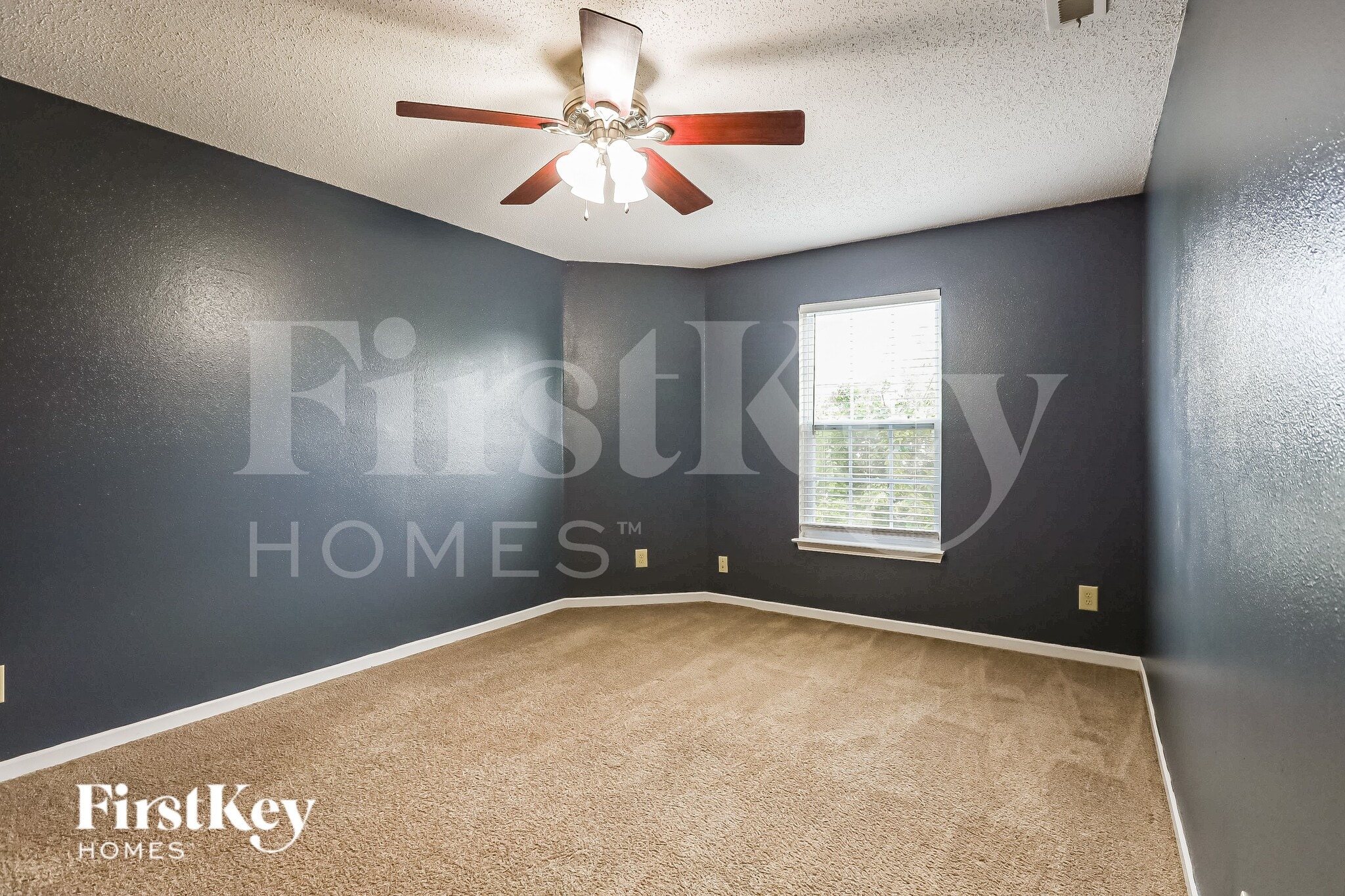 Building Photo - 10735 Cyrus Dr