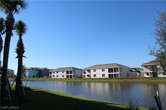 Building Photo - 5733 Oakmont Ct