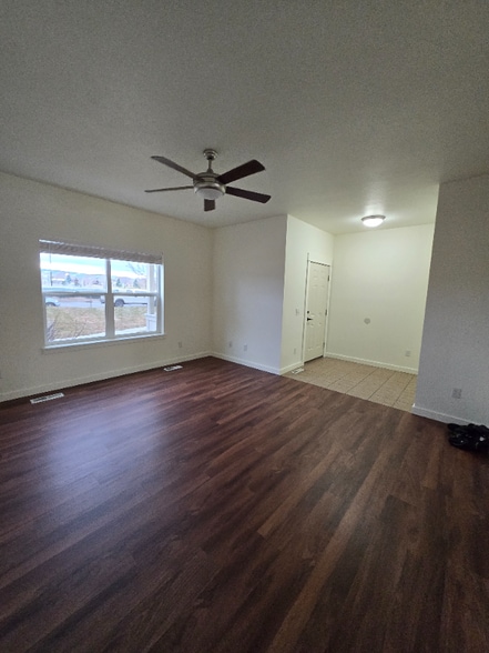 Building Photo - 4281 W Babcock St